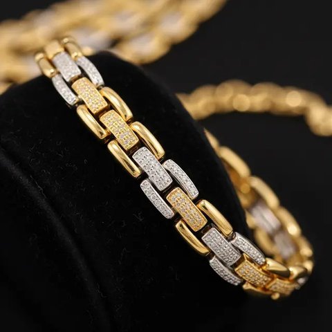 Gelang Charm Personal/Model Gelang Emas 22 Karat 3 Gram (Sumber: gemini.com)