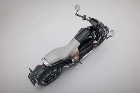 Motor listrik Honda CUV e: (kiri) dan Honda ICON e: (kanan). (Liputan6.com/Septian Pamungkas)