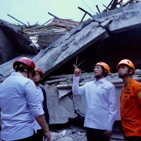 Menteri Agama Nasaruddin Umar menegaskan tragedi ambruknya bangunan Ponpes Al Khoziny di Sidoarjo menjadi pelajaran berharga bagi Kemenag untuk perbaiki standar konstruksi.