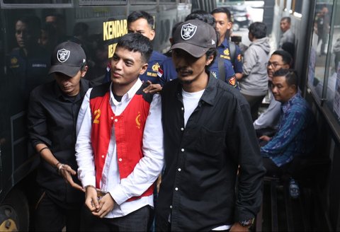 Terdakwa kasus asusila anak dan aborsi Vadel Badjideh saat menjalani sidang putusan di Pengadilan Negeri Jakarta Selatan, Jakarta, Rabu 01/10/2025).