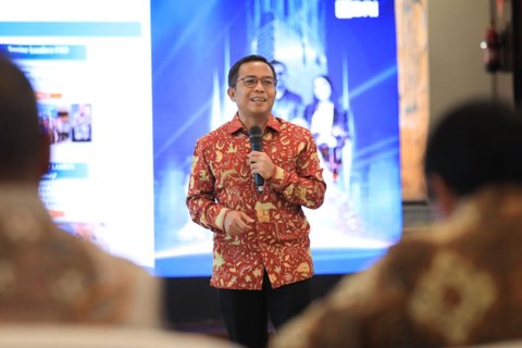 Direktur Human Capital & Compliance BRI Ahmad Solichin Lutfiyanto