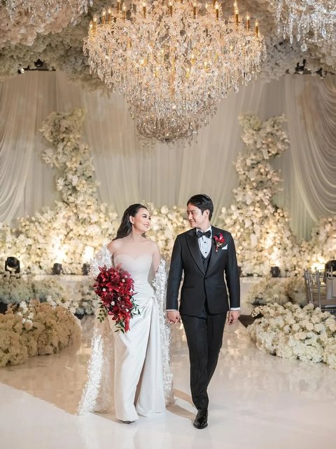 Amanda Manopo dan Kenny Austin Resmi Jadi Suami Istri, Ini Wejangan Menyentuh dari Keluarga