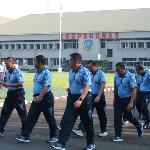 Pangkoopsudnas Ajak Prajurit Jalan Sehat untuk Perkuat Soliditas dan Jiwa Korsa