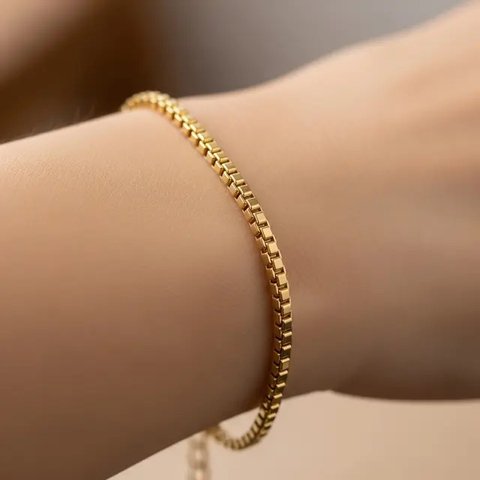 Model Gelang Emas Tanpa Ukiran yang Elegan/Gemini AI