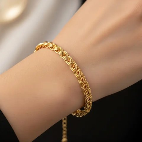 Model Gelang Emas Tanpa Ukiran yang Elegan/Gemini AI