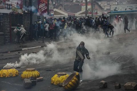 Presiden Andry Rajoelina saat berpidato dalam sebuah upacara kenegaraan pada 2 September 2025 di Antananarivo, Madagaskar. (Dok. AP/Alexander Joe, arsip)