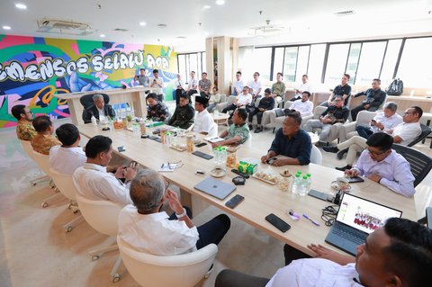 Wamensos Agus Jabo saat audiensi di Kantor Kemensos