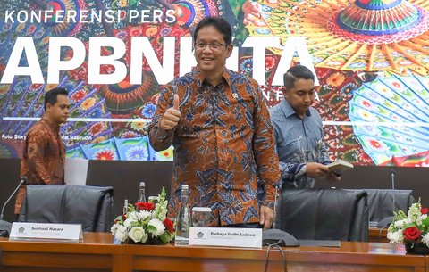 Menteri Keuangan (Menkeu) Purbaya Yudhi Sadewa sebelum membeberkan kinerja Pendapatan dan Belanja Negara (APBN) per September 2025 di Kementerian Keuangan, Jakarta, Selasa (14/10/2025).