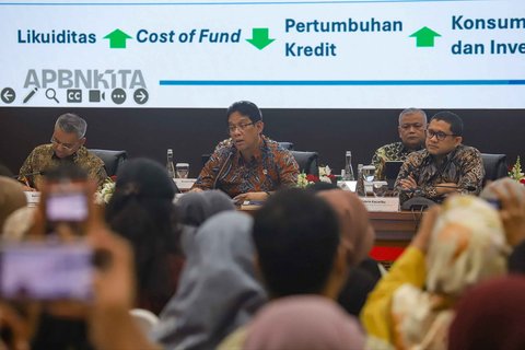 Menteri Keuangan (Menkeu) Purbaya Yudhi Sadewa saat membeberkan kinerja Pendapatan dan Belanja Negara (APBN) per September 2025 di Kementerian Keuangan, Jakarta, Selasa (14/10/2025).