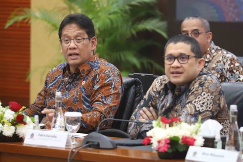 Menteri Keuangan (Menkeu) Purbaya Yudhi Sadewa saat membeberkan kinerja Pendapatan dan Belanja Negara (APBN) per September 2025 di Kementerian Keuangan, Jakarta, Selasa (14/10/2025).