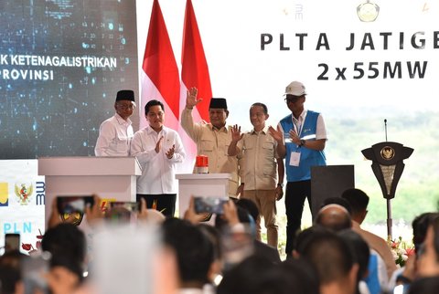 Menteri ESDM Bahlil Lahadalia saat mendampingi Presiden Prabowo Subianto meresmikan proyek nasional