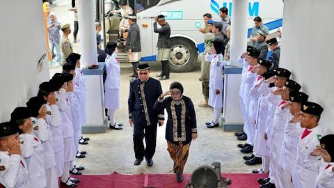 Wali Kota Bontang Neni Moerniaeni memimpin langsung upacara HUT ke-26 Kota Bontang