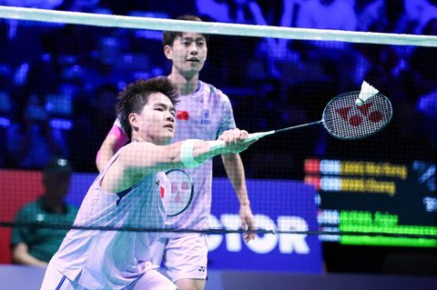 Ganda putra China China Liang Wei Keng Liang/Wang Chang pada semifinal  Denmark Open 2025 di  Jynske Arena, Sabtu, (18/10/2025).