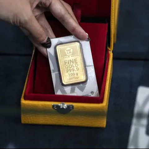 Di awal pekan ini, harga emas PT Aneka Tambang Tbk (ANTAM) bertahan di posisi Rp 599 ribu per gram, Jakarta, Senin(10/10). Jumlah itu tidak mengalami perubahan dari harga perdagangan akhir pe