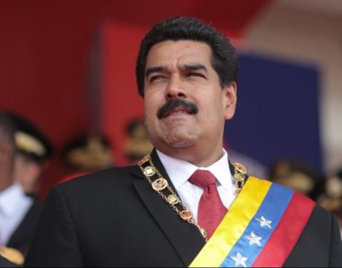 Presiden Nicola Maduro di hadapan rakyat Venezuela - AFP