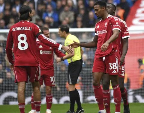 Liverpool meraih kemenangan 2-1 atas Everton pada laga pekan kelima Premier League di Stadion Anfield, Sabtu (20/9/2025) malam WIB. Satu dari dua gol The Reds dicetak Ryan Gravenberch