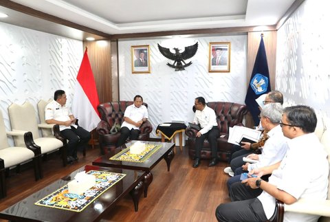 Mendagri Muhammad Tito Karnavian bertemu Mendiktisaintek) Brian Yuliarto