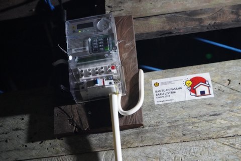 Kisah Warga Anggi dan Musi Banyuasin Menjemput Terang