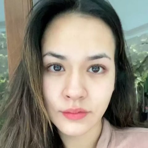 Potret Bare Face Raisa
