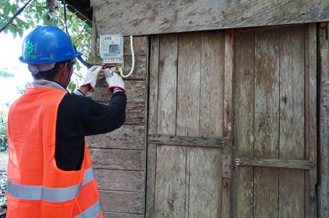 Jaringan listrik masuk wilayah pelosok