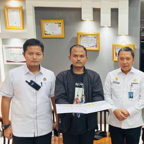 Penangkapan penyelundup narkoba di lapas narkotika jakarta