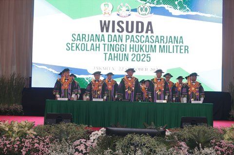 Kasad Jenderal Maruli Simanjuntak Memimpin Wisuda STHM 2025