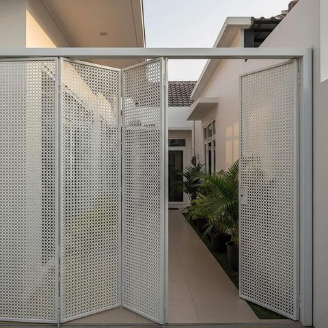 Model Pagar Rumah untuk Area Sempit. Foto: Gemini