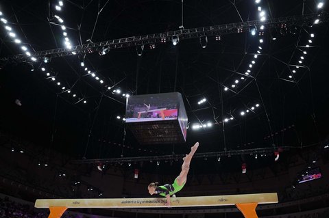 Pesenam Rusia Angelina Melnikova Angelina Melnikova berlaga di Final Serbaguna Putri pada Kejuaraan Dunia Gimnastik 2025 di Jakarta, Indonesia, Kamis, (23/10/2025) malam.