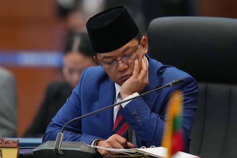 Menteri Luar Negeri Indonesia Sugiono menghadiri pertemuan para menteri luar negeri ASEAN di Kuala Lumpur, Malaysia, Sabtu (25/10/2025).