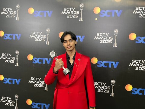 Fattah Syach Pemenang Kategori Aktor FTV Paling Ngetop SCTV Awards 2025