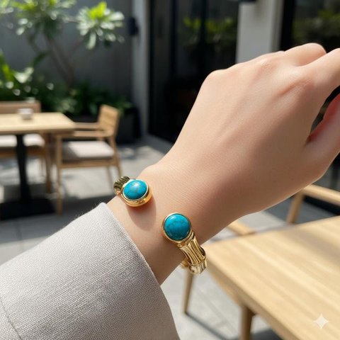 Model Gelang Emas Bambu Kombinasi Batu Alam (Ilustrasi AI)