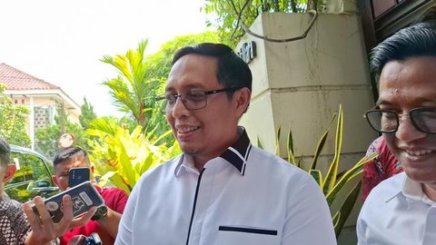 Menteri Keuangan (Menkeu) Purbaya Yudhi Sadewa menanggapi pernyataan mantan Kepala Badan Komunikasi Pemerintah (Bakom), Hasan Nasbi, yang menilai gaya komunikasinya bisa melemahkan pemerintah