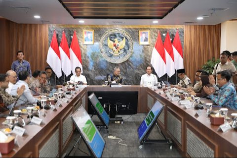 Mendagri Tito Karnavian saat menghadiri Rapat Koordinasi Terbatas (Rakortas) Tingkat Menteri dengan agenda Persiapan Implementasi PSEL