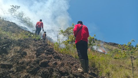Kebakaran Lereng Gunung Batur Hanguskan 9,8 Hektare Lahan