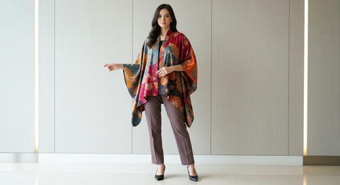 Contoh Model Atasan Batik Kimono Anti Kaku 2025