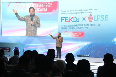 Mendagri Tito Karnavian saat memberikan sambutan pada Festival Ekonomi Keuangan Digital Indonesia dan Indonesia Fintech Summit & Expo