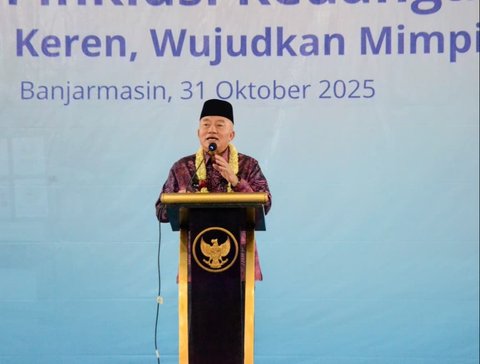 Gubernur Kalimantan Selatan, H. Muhidin saat menghadiri Puncak Peringatan Bulan Inklusi Keuangan Tahun 2025.