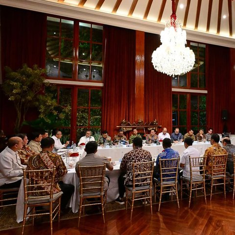 Prabowo Rapat Bareng Menteri Kabinet Merah Putih di Kertanegara