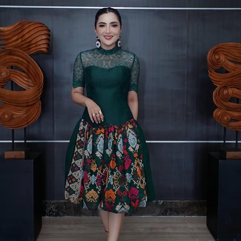 Batik ala Ashanty