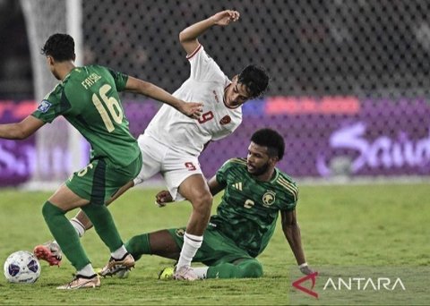 Pelatih Herve Renard telah mengumumkan **Skuad Arab Saudi Kualifikasi Piala Dunia 2026** yang berisi bintang-bintang top, siap tempur melawan Indonesia dan Irak. Siapa saja mereka?