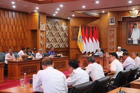 Kepala BMKG Dwikorita Karnawati dan Gubernur Bali I Wayan Koster