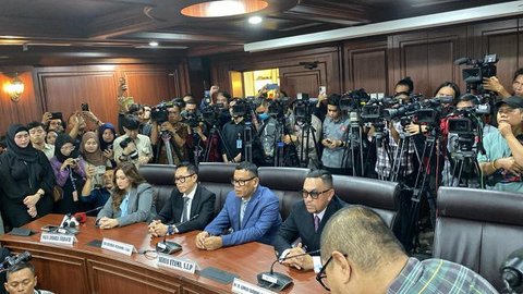 Uya Kuya, Sahroni, Eko Patrio dan Nafa Urbach di sidang MKD