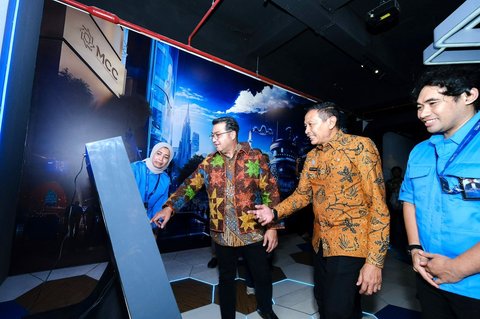 Menteri Ekonomi Kreatif (Menteri Ekraf) Teuku Riefky saat mengunjungi Kota Malang dan Ponorogo
