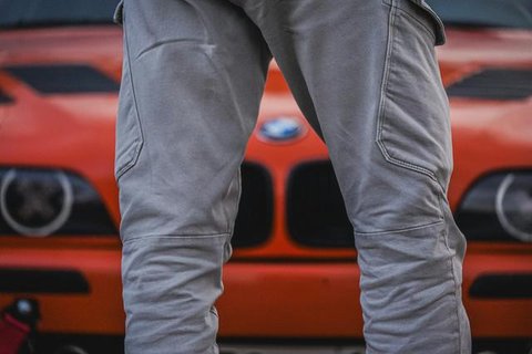 Harbolnas 11.11, Dapatkan 6 Model Celana Chino Pria untuk Tampil Simpel namun Tetap Stylish