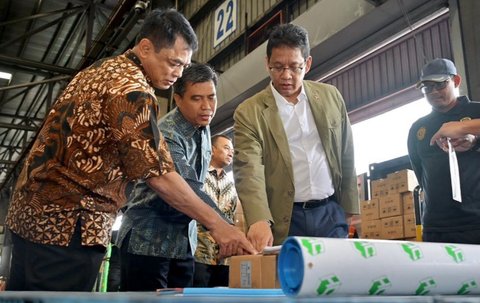 Gaya Menkeu Purbaya Sidak Bea Cukai Pelabuhan Tanjung Perak