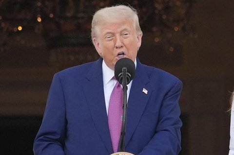 Presiden Amerika Serikat, Donald Trump, di Ruang Oval, Gedung Putih, pada 19 September 2025. (Dok. AP/Alex Brandon)