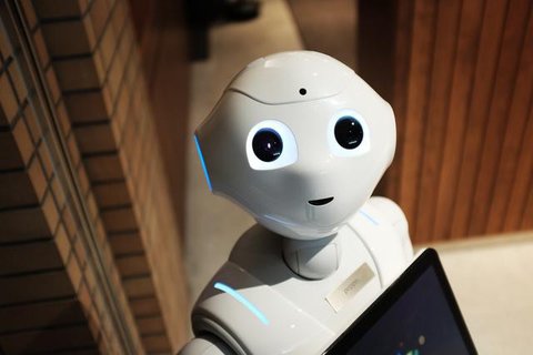 Robot humanoid AiMOGA di Acara OMODA & JAECOO (Liputan6.com/Jonathan Pandapotan Purba)