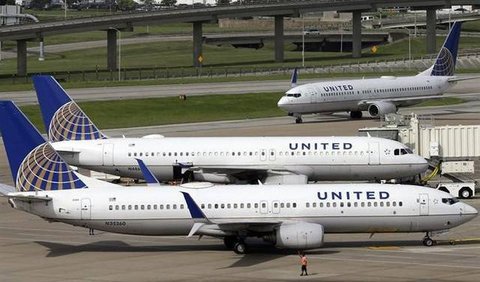 Ilustrasi pesawat United Airlines. (dok. Skeeze/Pixabay/Tri Ayu Lutfiani)