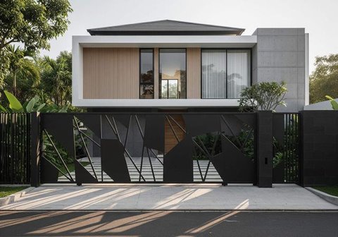 Desain Pagar Besi Hollow Rapat untuk Keamanan dan Privasi. Foto: Gemini