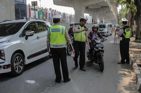 Polda Metro Jaya kembali menggelar Operasi Zebra Jaya 2025 selama dua pekan, mulai 17 hingga 30 November 2025. (Liputan6.com/Ady Anugrahadi)